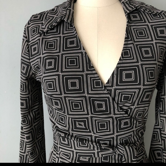 EXPRESS Wrap Dress - Picture 2 of 4